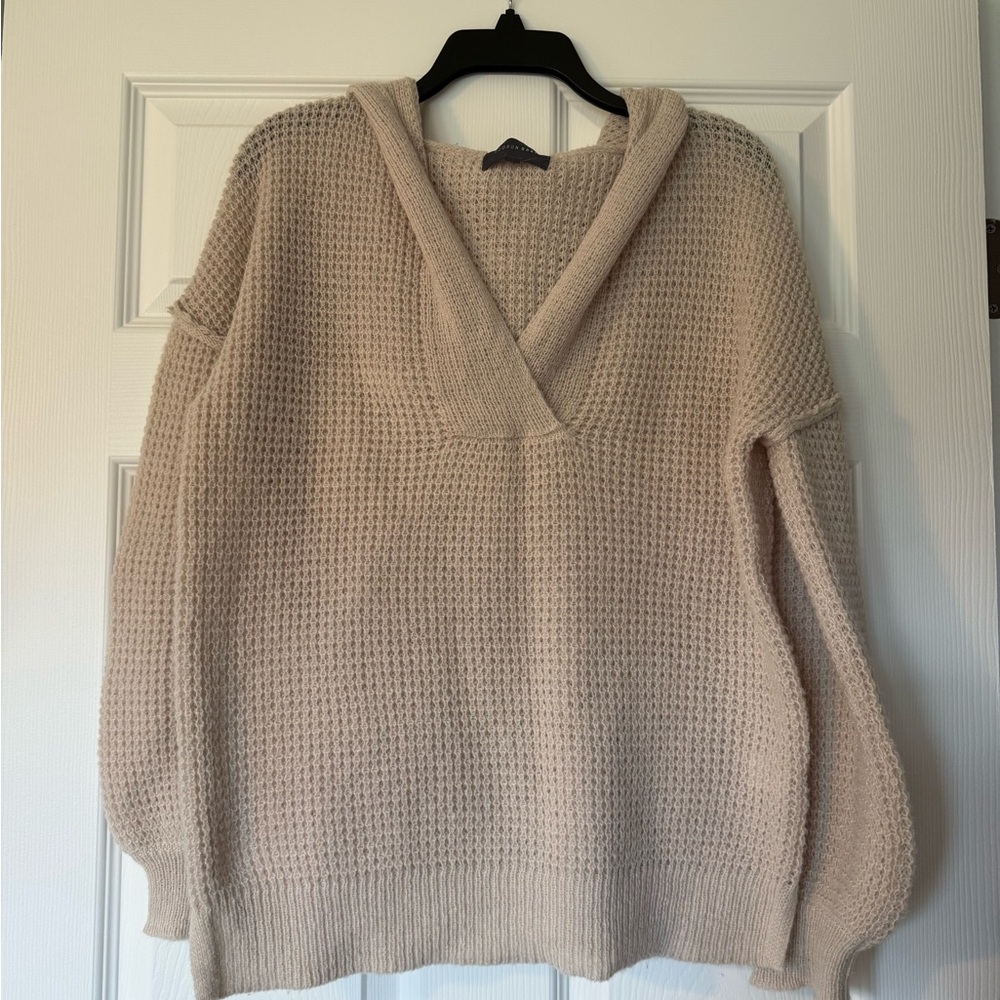 Relaxed V-Neck Hooded Sweater in Light Taupe